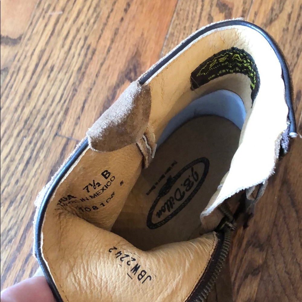 Worn Once J B Dillon Size 7.5 - image 3